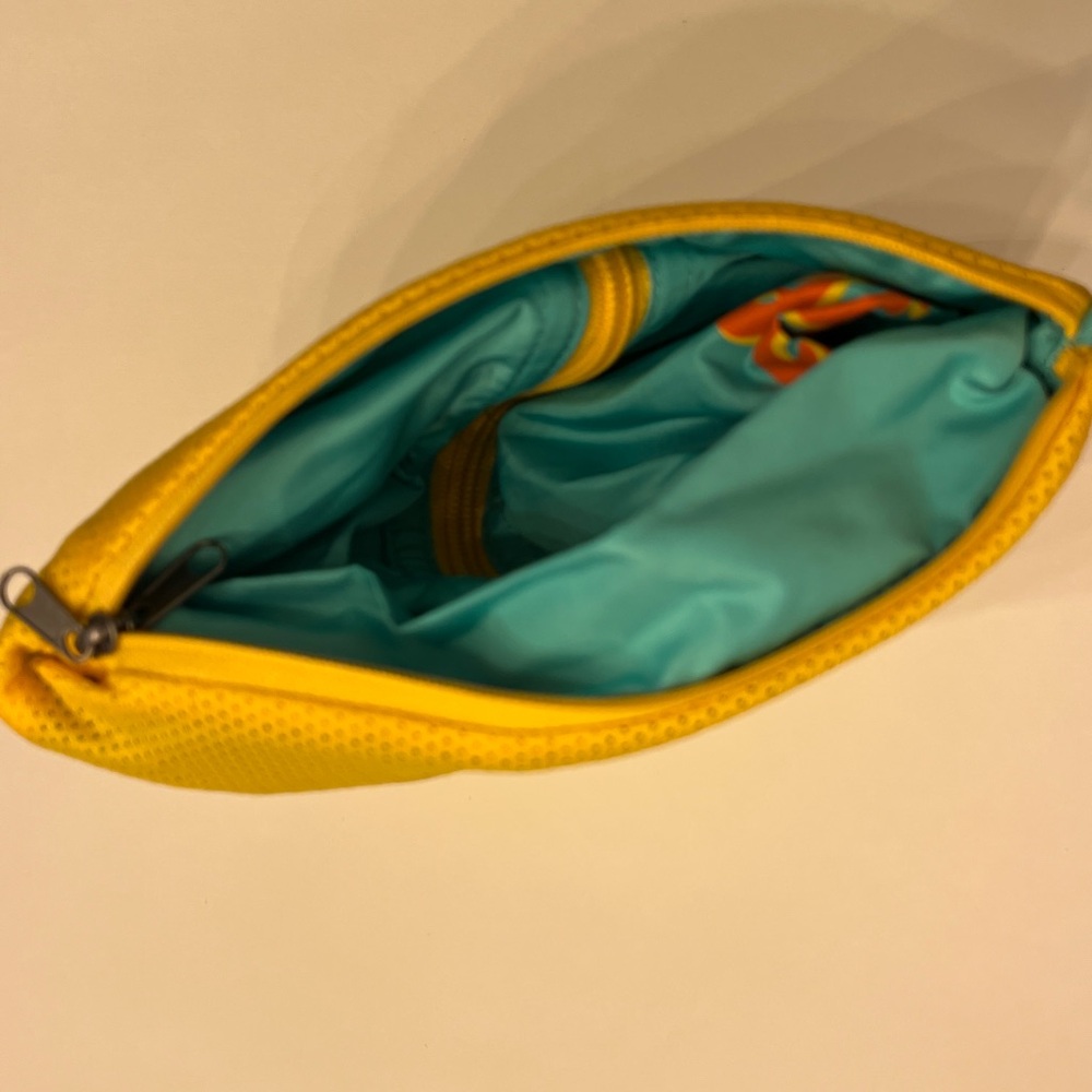 Dutch Bros windbreaker jacket - Picture 5 of 6